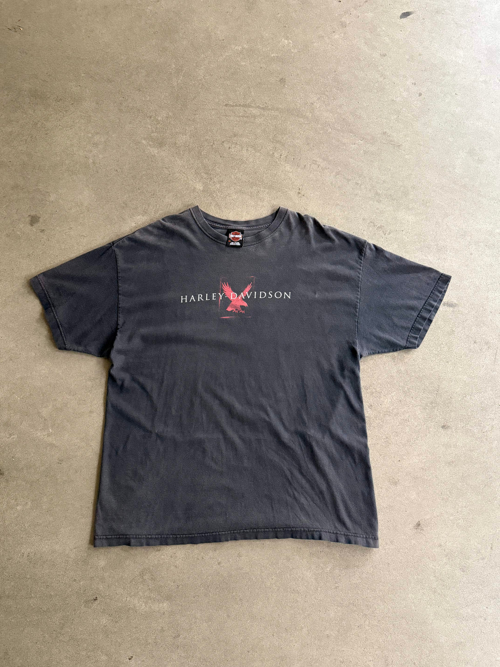 2000S HARLEY DAVIDSON RED EAGLE CHROME LOGO LONG ISLAND FADED BLACK T-SHIRT (XXL)