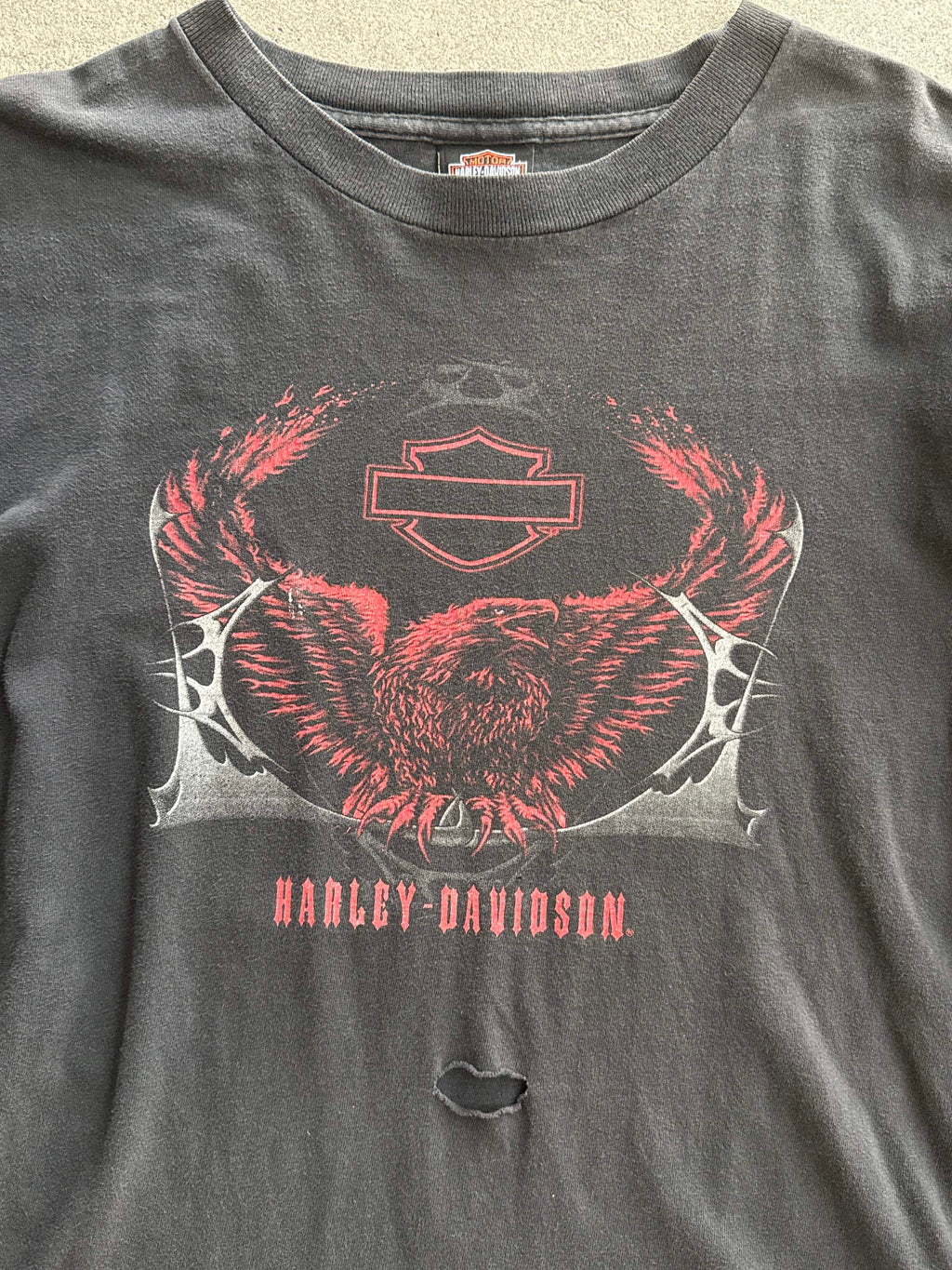 2000S HARLEY DAVIDSON SPRINGFIELD RED EAGLE FADED BLACK T-SHIRT (XL)