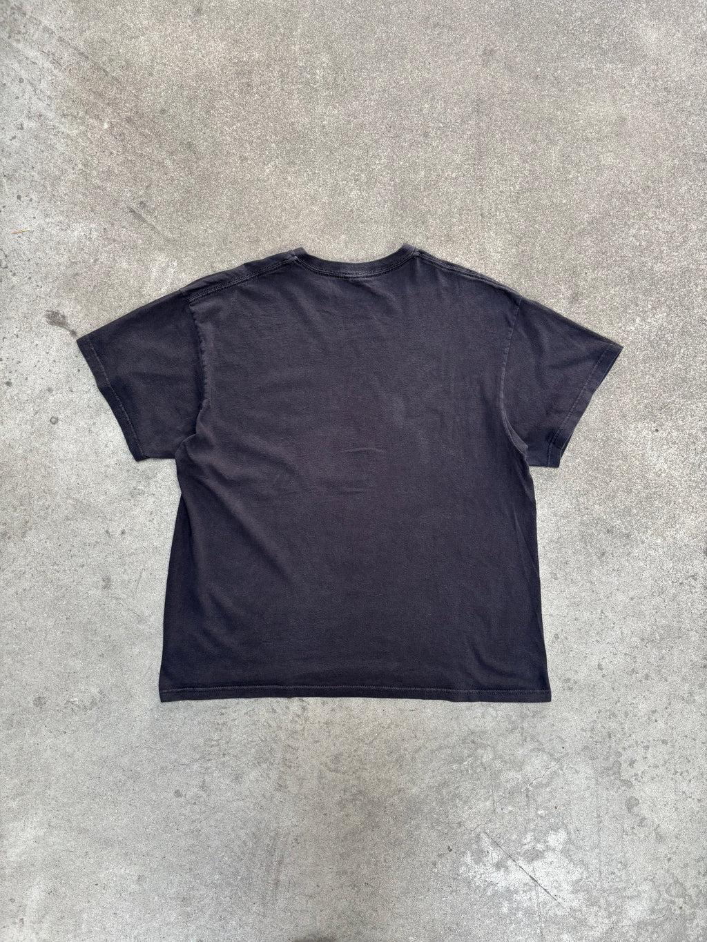2000S VINTAGE "BODY OF A GOD" HUMOR GRAPHIC TEE (XL)