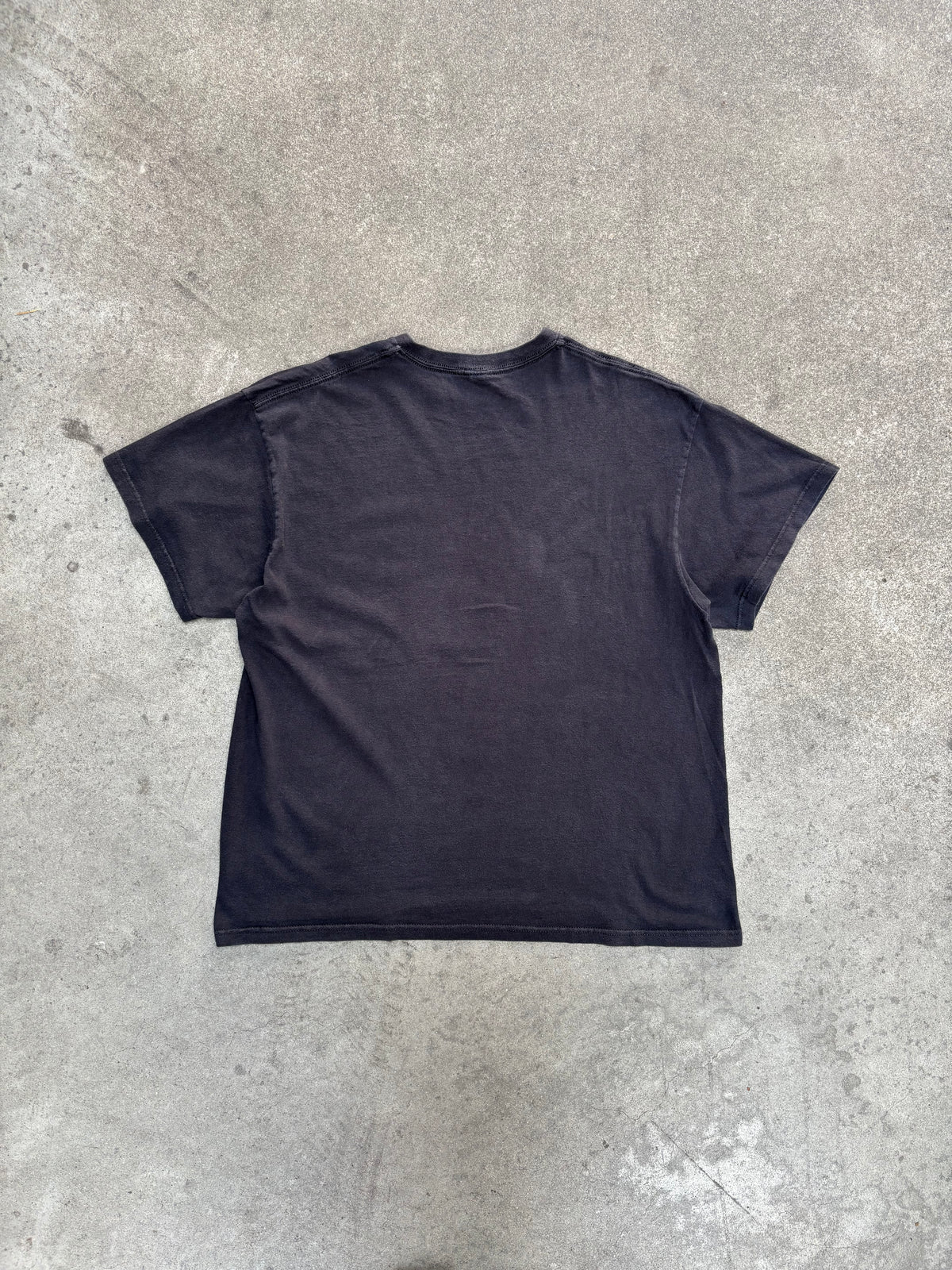 2000S VINTAGE "BODY OF A GOD" HUMOR GRAPHIC TEE (XL)