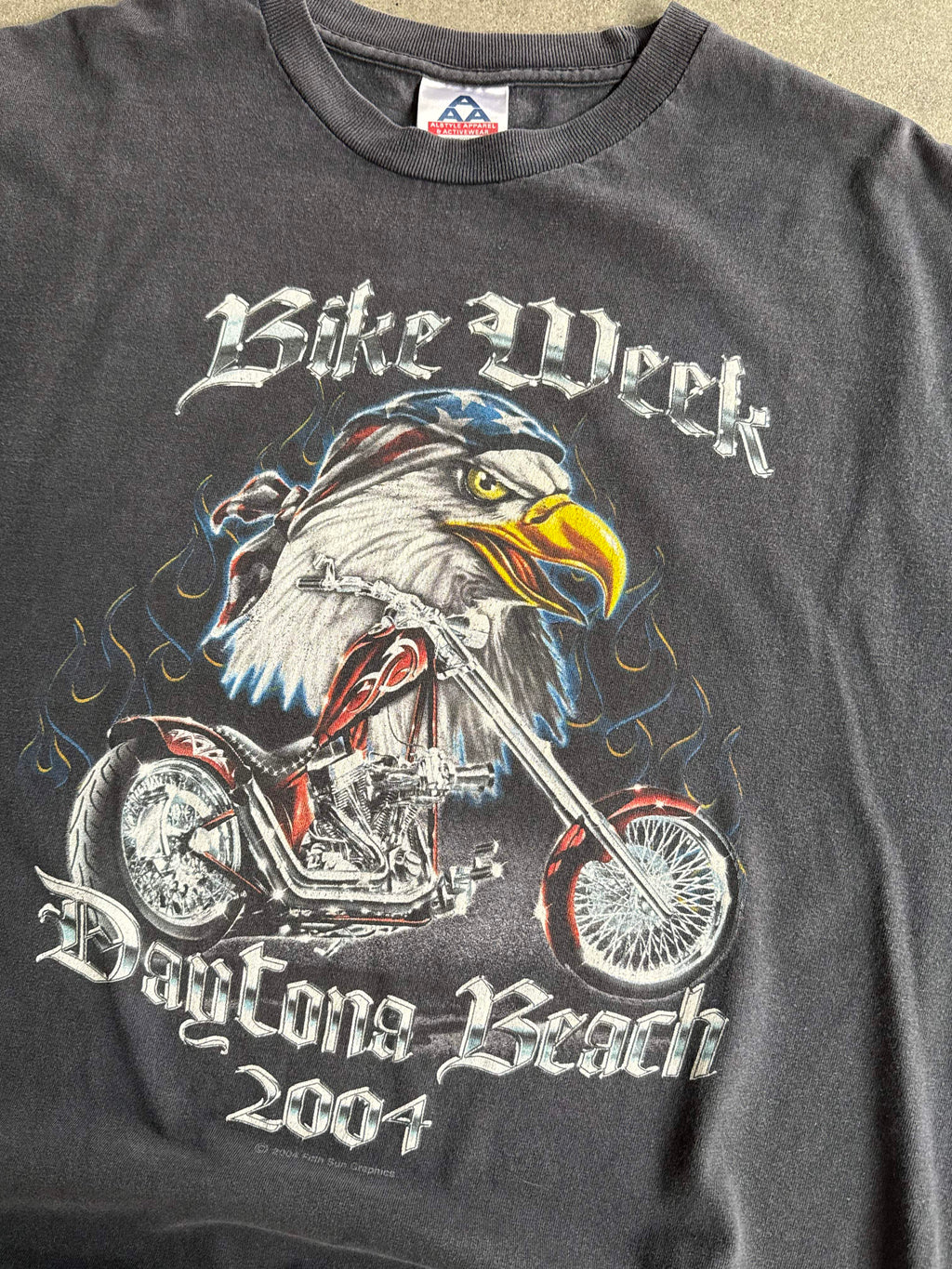 2004 DAYTONA BIKEWEEK EAGLE CHOPPER BIKER SUNFADED BLACK T-SHIRT (XL)