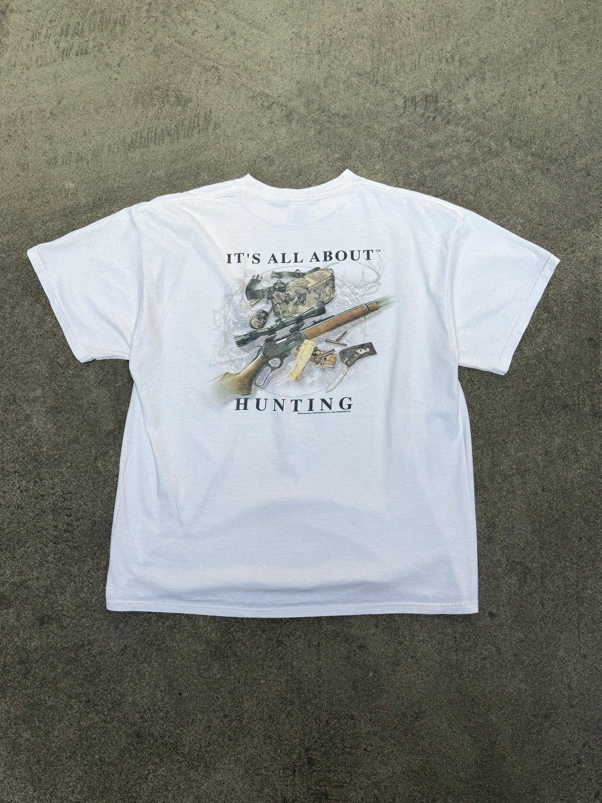1990S VINTAGE IT'S ALL ABOUT HUNTING GRAPHIC TEE (XL)