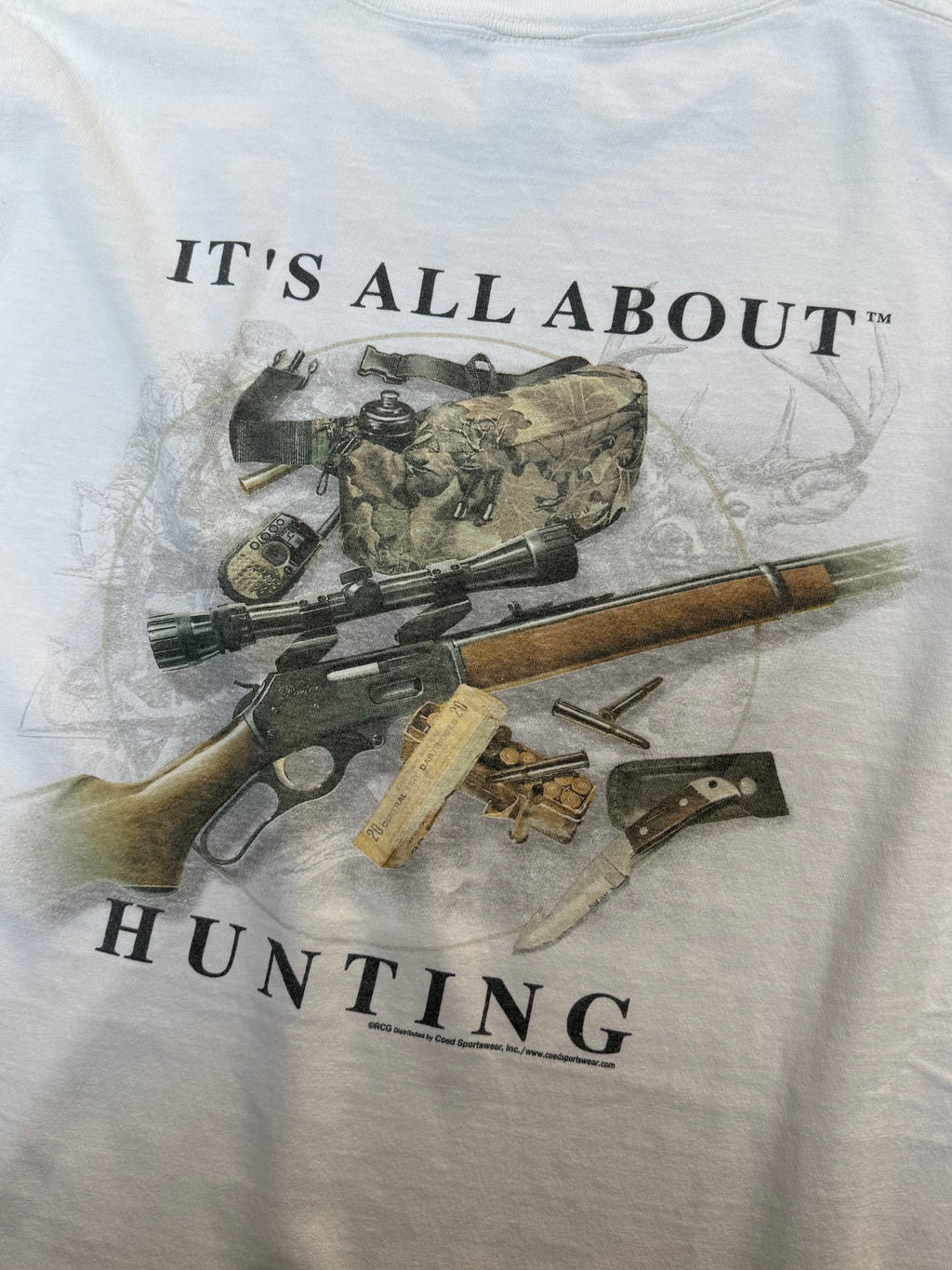 1990S VINTAGE IT'S ALL ABOUT HUNTING GRAPHIC TEE (XL)