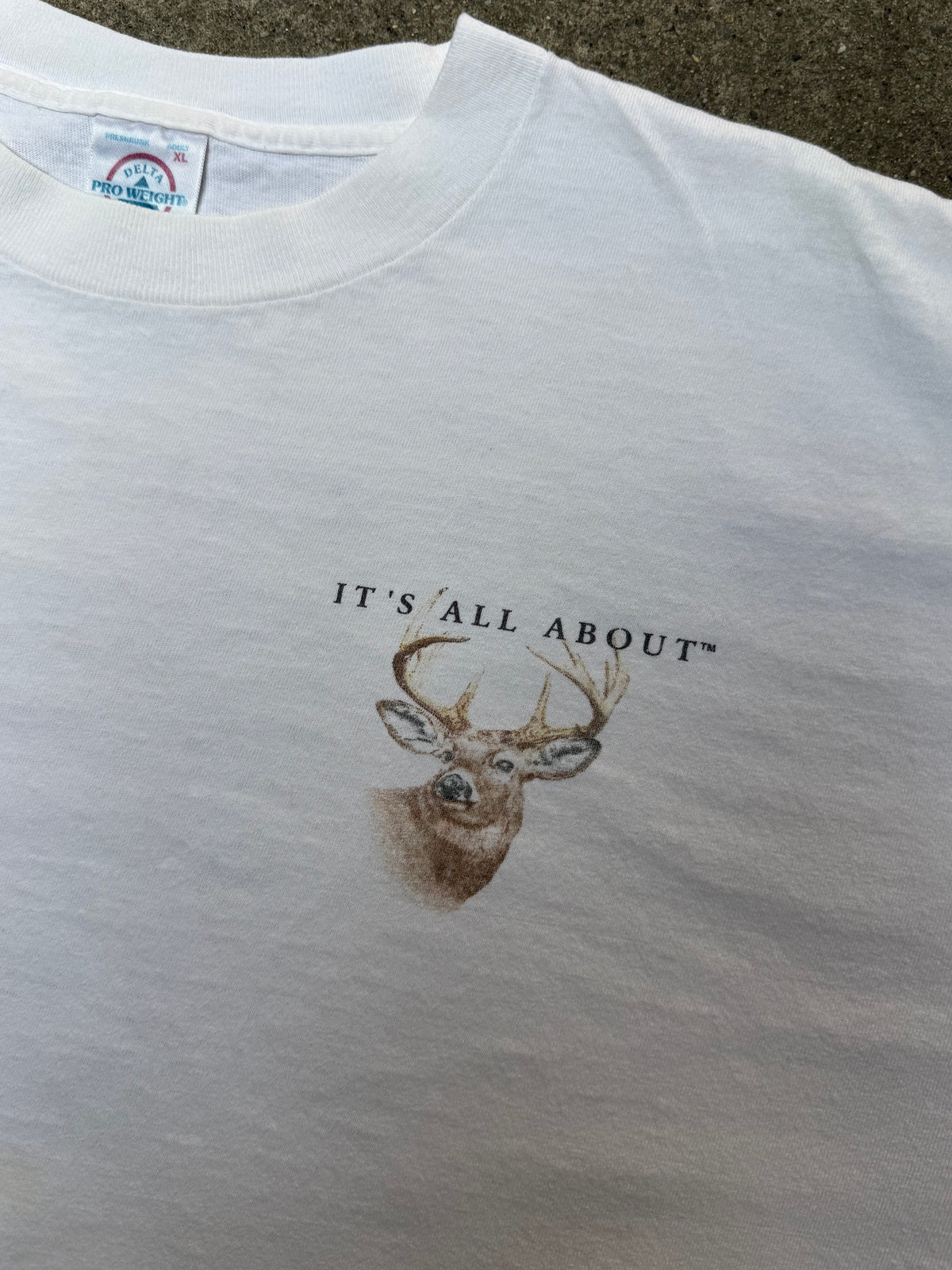 1990S VINTAGE IT'S ALL ABOUT HUNTING GRAPHIC TEE (XL)