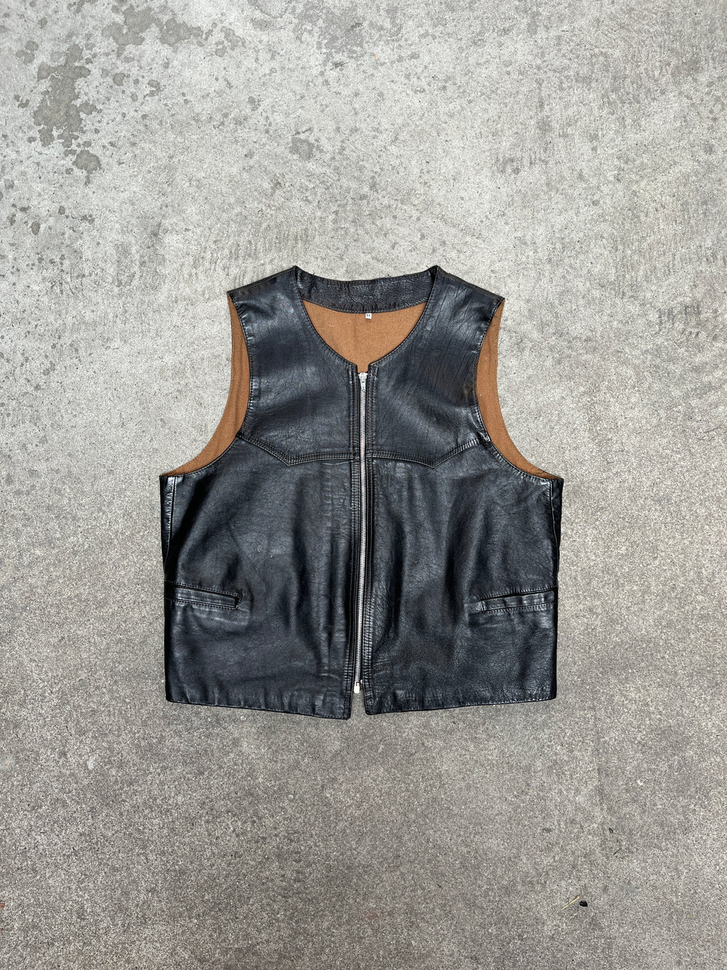 1970S VINTAGE LEATHER ZIP-UP BIKER VEST (54)
