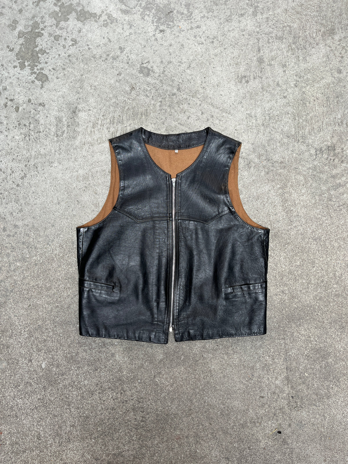 1970S VINTAGE LEATHER ZIP-UP BIKER VEST (54)