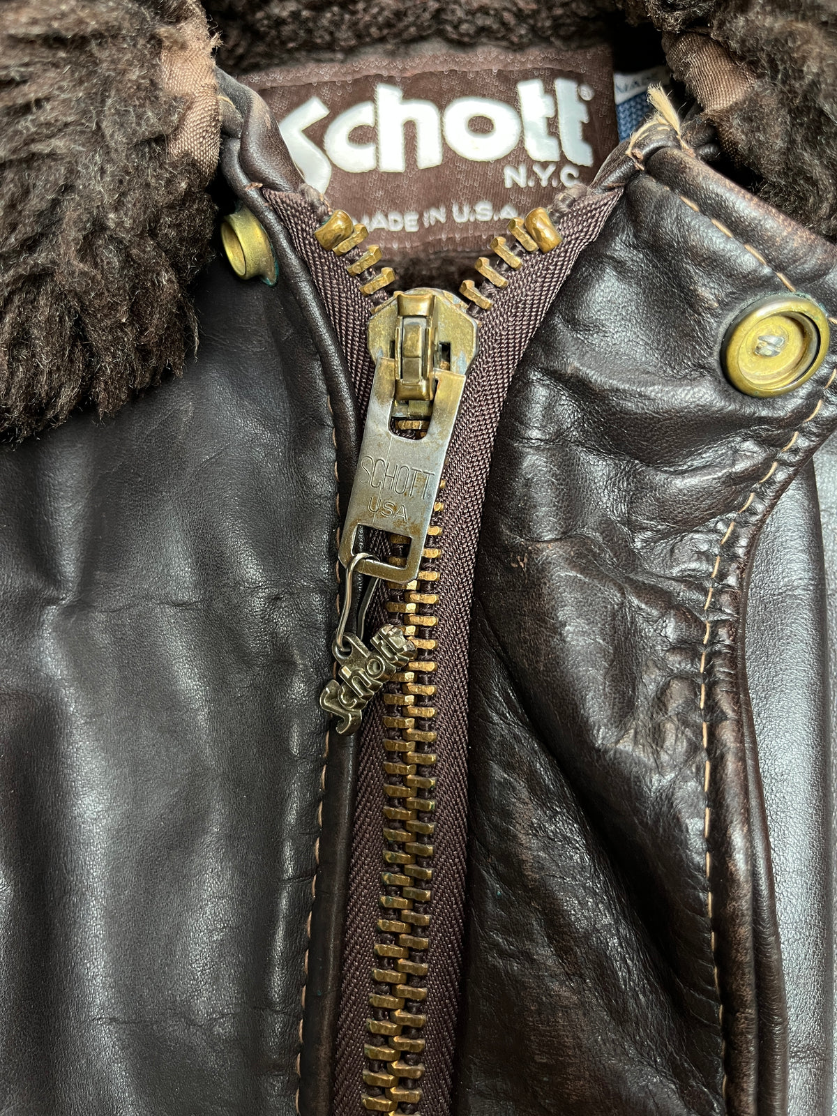 1980S VINTAGE SCHOTT NYC 684SM LEATHER FLIGHT JACKET (48)