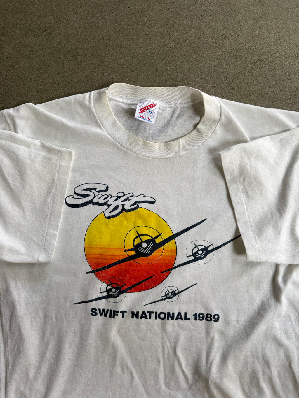 1989 SWIFT NATIONAL SINGLE STITCH T-SHIRT (XL)