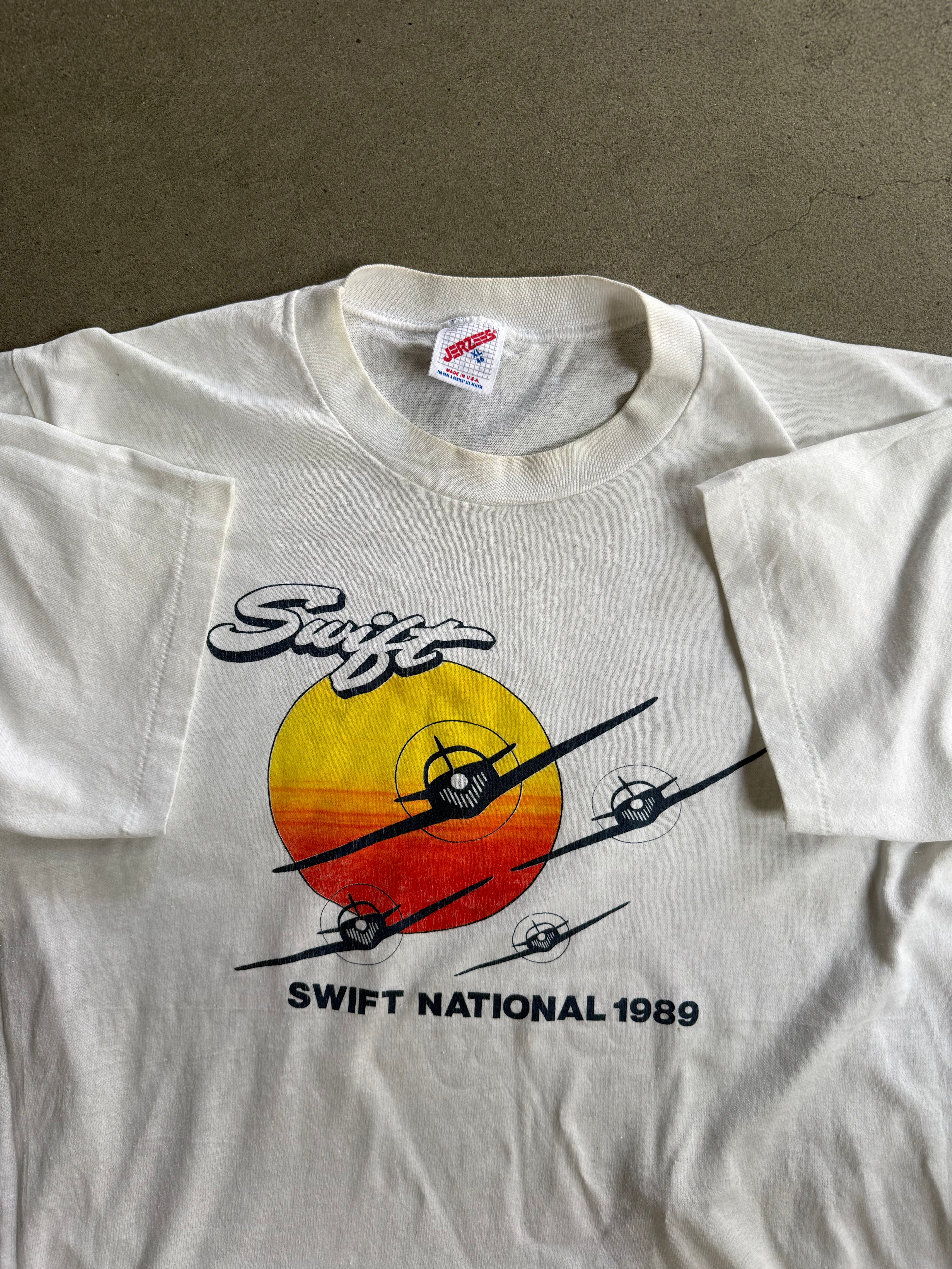 1989 SWIFT NATIONAL SINGLE STITCH T-SHIRT (XL)