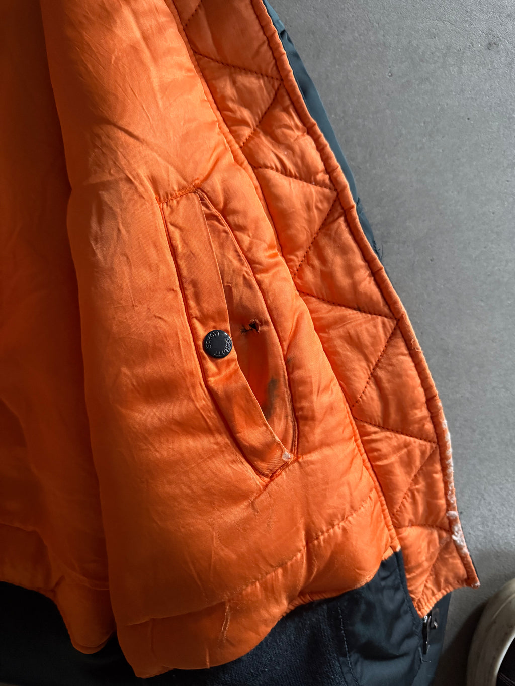 1990S SCHOTT  MA-1 NYLON VINTAGE BOMBER JACKET (XL)