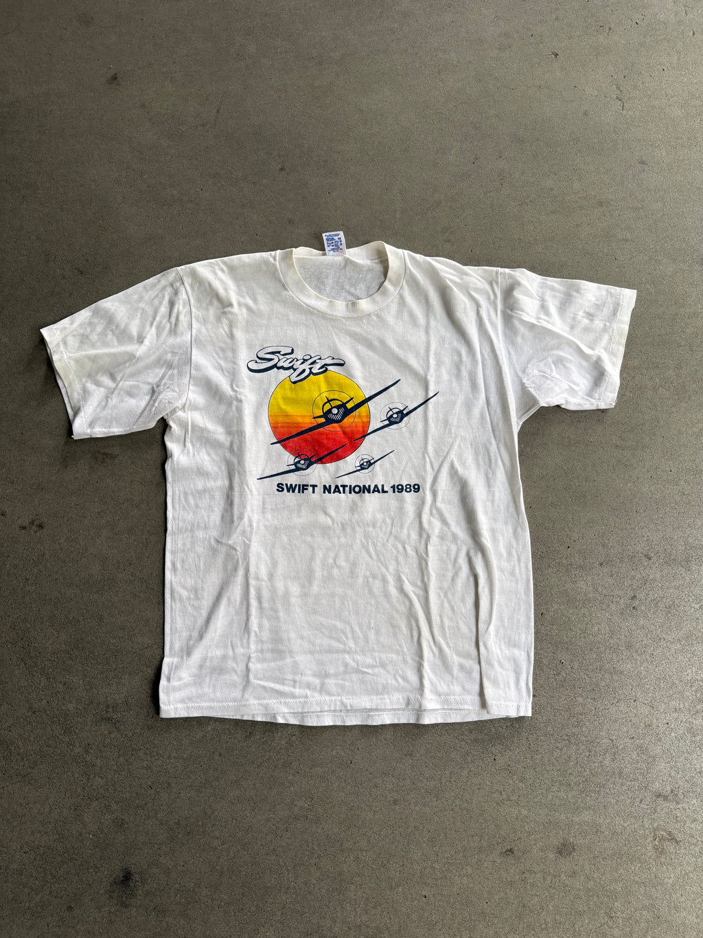 1989 SWIFT NATIONAL SINGLE STITCH T-SHIRT (XL)