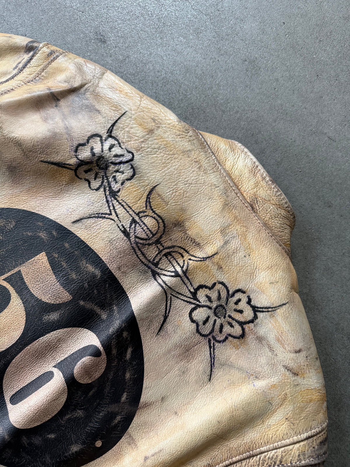 VINTAGE LEE TREVOR TATTOOED LEATHER RACING JACKET (54)