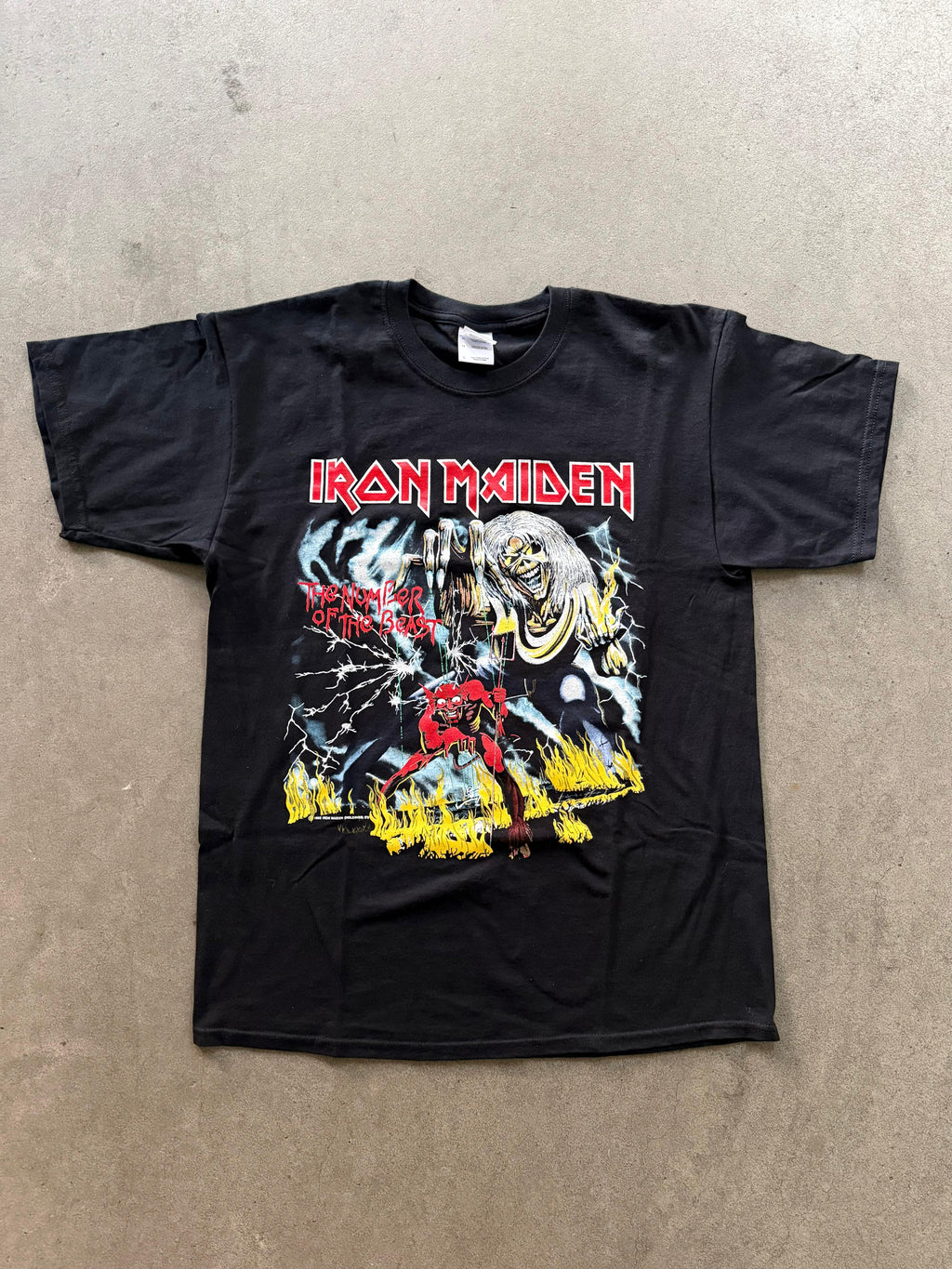 2000S IRON MAIDEN BAND "THE NUMBER OF THE BEAST" TOUR MERCH PRINT T-SHIRT (L)